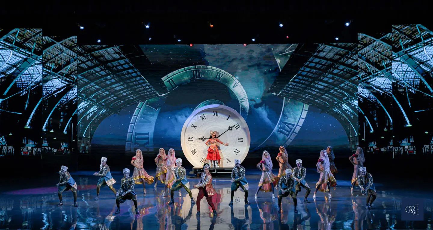 🎭 Колизей (Colosseum Show Pattaya)