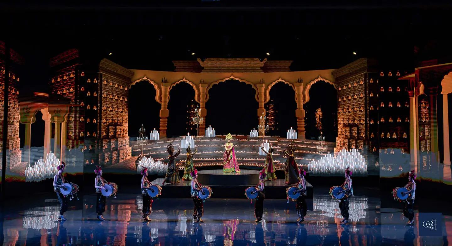 🎭 Колизей (Colosseum Show Pattaya)